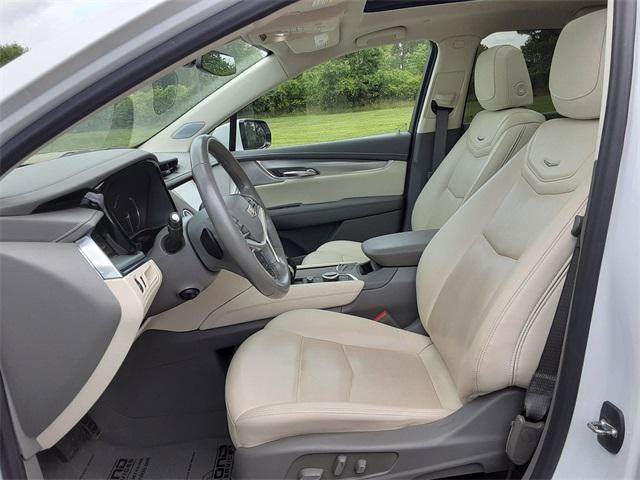 used 2022 Cadillac XT5 car, priced at $34,478