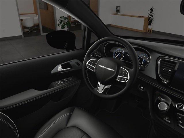 new 2025 Chrysler Pacifica car, priced at $44,028