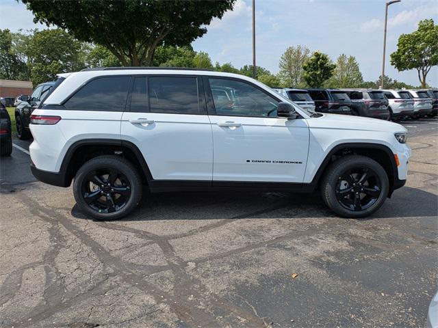 new 2025 Jeep Grand Cherokee car, priced at $46,576