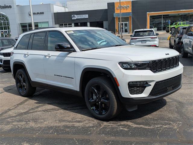 new 2025 Jeep Grand Cherokee car, priced at $46,576