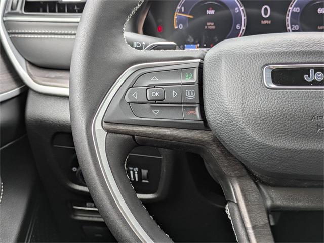 new 2025 Jeep Grand Cherokee car, priced at $42,605