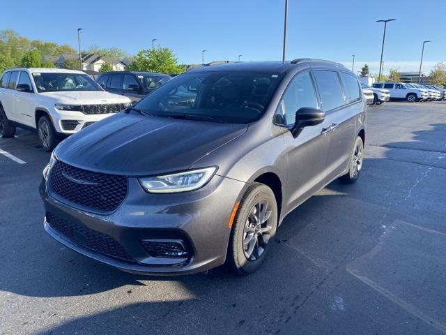 used 2021 Chrysler Pacifica car, priced at $35,998