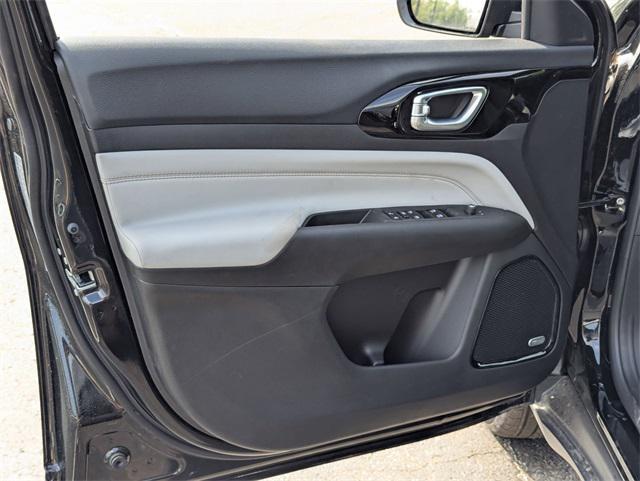 new 2025 Jeep Compass car, priced at $34,348