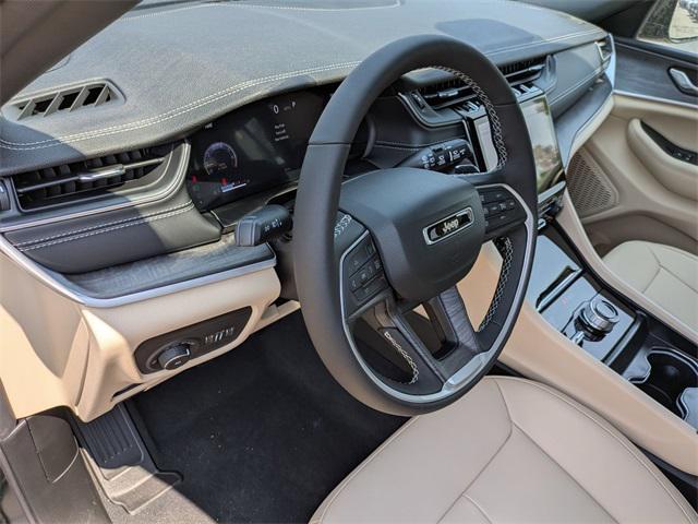new 2025 Jeep Grand Cherokee car, priced at $44,755