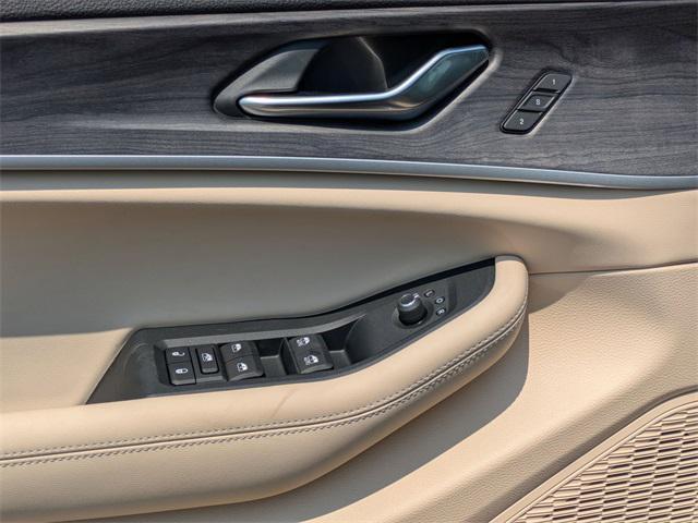 new 2025 Jeep Grand Cherokee car, priced at $44,755