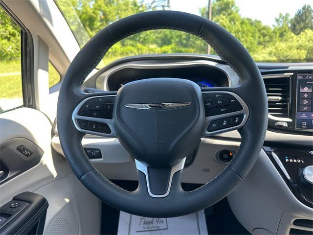 used 2023 Chrysler Pacifica car, priced at $23,605