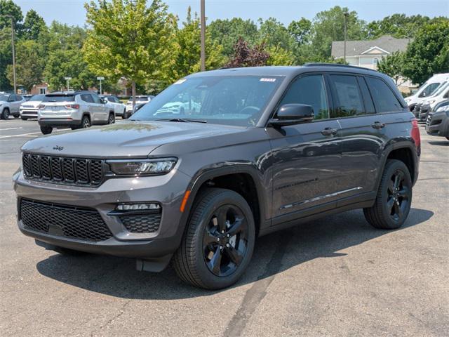 new 2025 Jeep Grand Cherokee car, priced at $47,085
