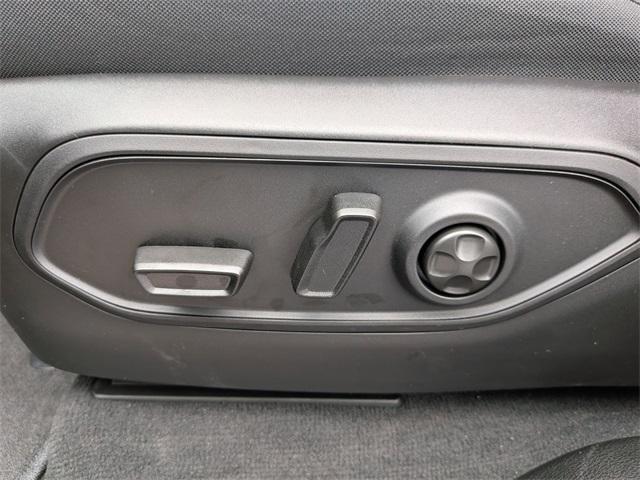 new 2025 Jeep Grand Cherokee car, priced at $38,544