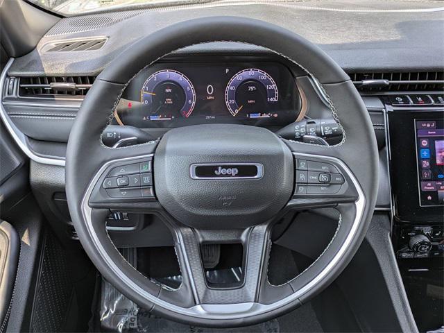 new 2025 Jeep Grand Cherokee car, priced at $38,676