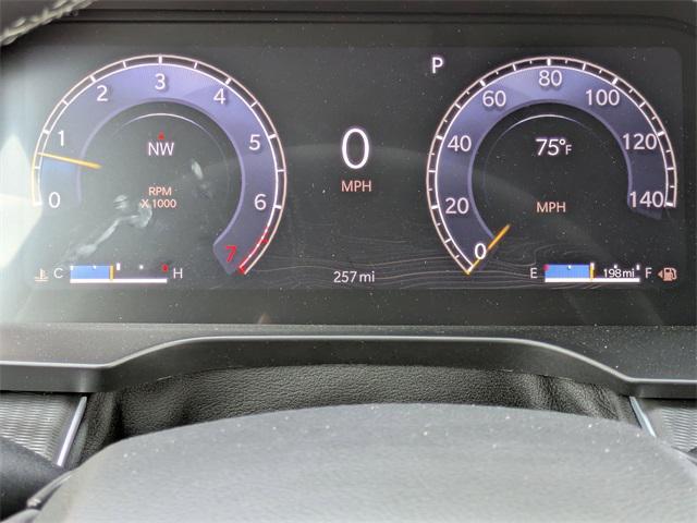 new 2025 Jeep Grand Cherokee car, priced at $38,676
