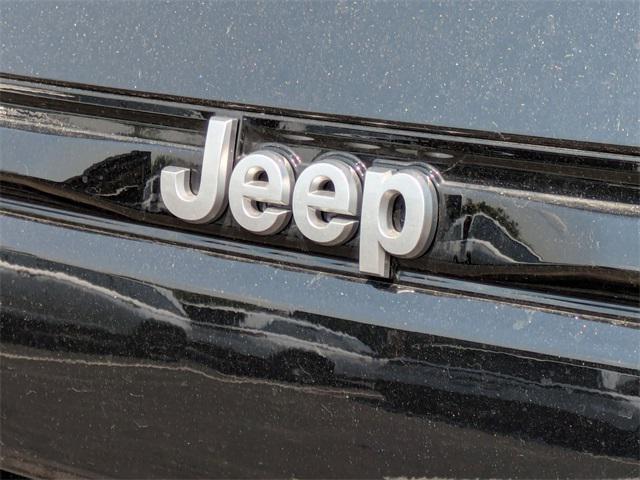 new 2025 Jeep Grand Cherokee car, priced at $38,676