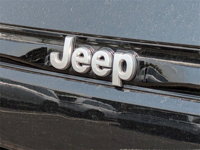 new 2025 Jeep Grand Cherokee car, priced at $38,676