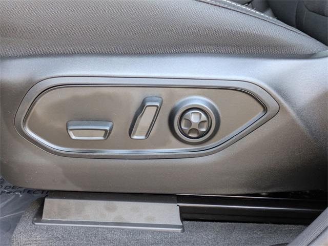 new 2025 Jeep Grand Cherokee car, priced at $38,676