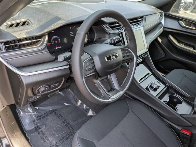 new 2025 Jeep Grand Cherokee car, priced at $38,676