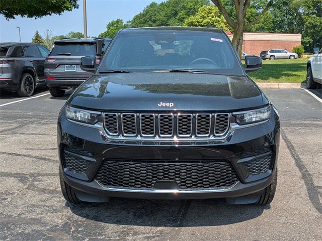 new 2025 Jeep Grand Cherokee car, priced at $38,676