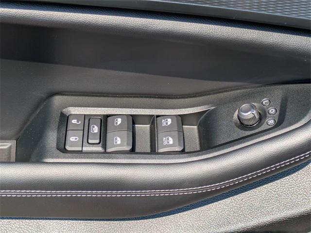 new 2025 Jeep Grand Cherokee car, priced at $38,676