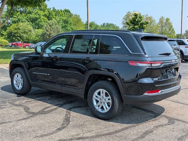 new 2025 Jeep Grand Cherokee car, priced at $38,676