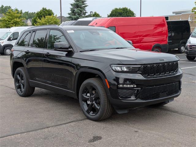 new 2025 Jeep Grand Cherokee car, priced at $44,935