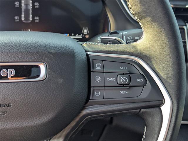 new 2025 Jeep Grand Cherokee car, priced at $42,401