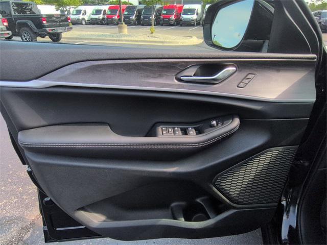 new 2025 Jeep Grand Cherokee L car, priced at $44,467