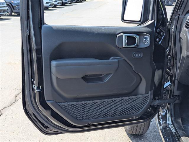 new 2025 Jeep Gladiator car, priced at $47,253