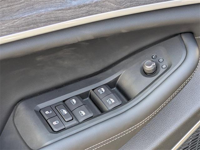 new 2025 Jeep Grand Cherokee L car, priced at $50,551
