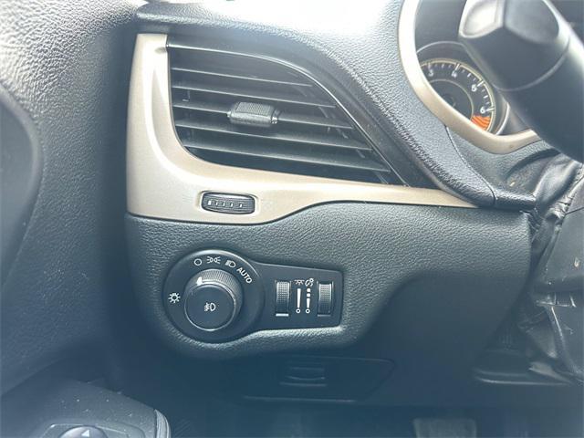 used 2015 Jeep Cherokee car, priced at $13,751