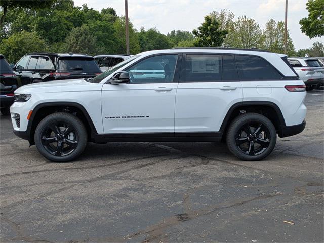 new 2025 Jeep Grand Cherokee car, priced at $44,426