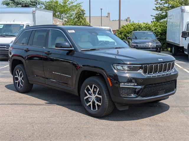 new 2025 Jeep Grand Cherokee car, priced at $44,755