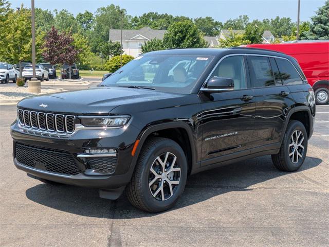 new 2025 Jeep Grand Cherokee car, priced at $44,755