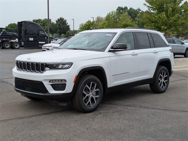 new 2025 Jeep Grand Cherokee car, priced at $44,246