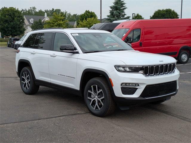 new 2025 Jeep Grand Cherokee car, priced at $44,246