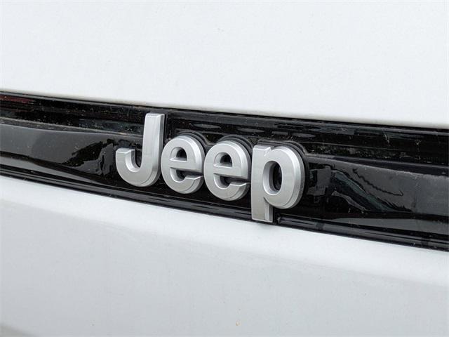 new 2025 Jeep Grand Cherokee car, priced at $44,246