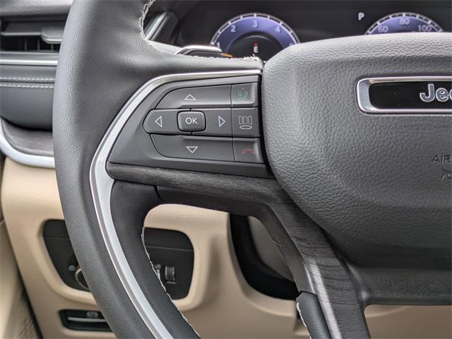 new 2025 Jeep Grand Cherokee car, priced at $44,246