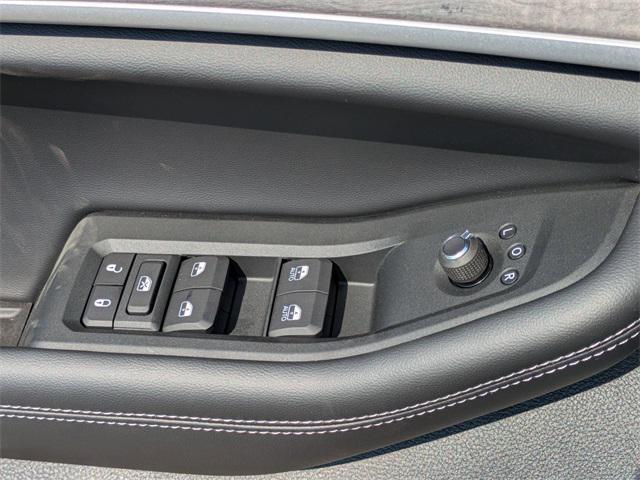 new 2025 Jeep Grand Cherokee car, priced at $44,426