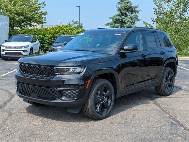new 2025 Jeep Grand Cherokee car, priced at $44,910