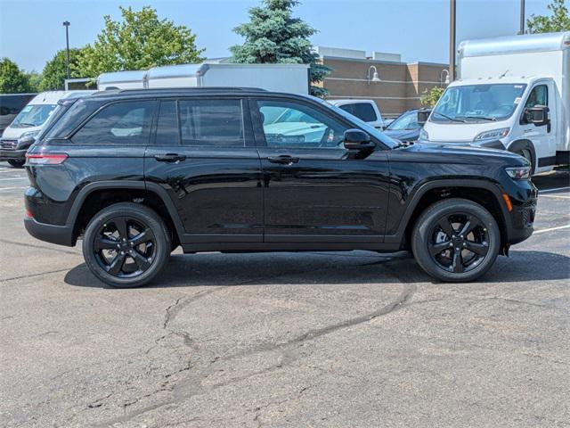 new 2025 Jeep Grand Cherokee car, priced at $44,910
