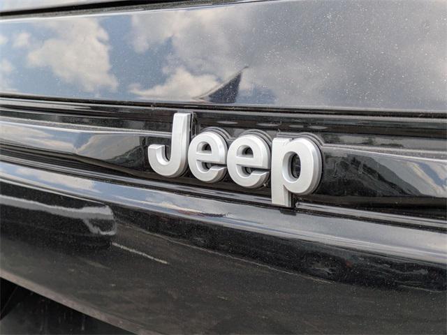 new 2025 Jeep Grand Cherokee car, priced at $44,755