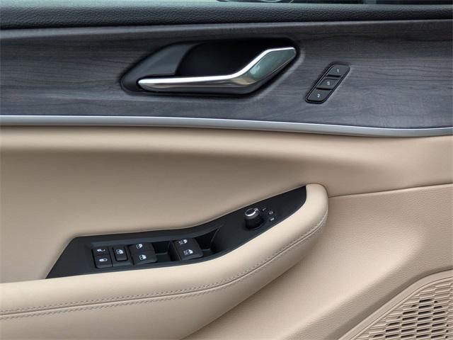 new 2025 Jeep Grand Cherokee car, priced at $44,755