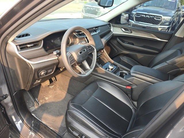 used 2024 Jeep Grand Cherokee car, priced at $39,432