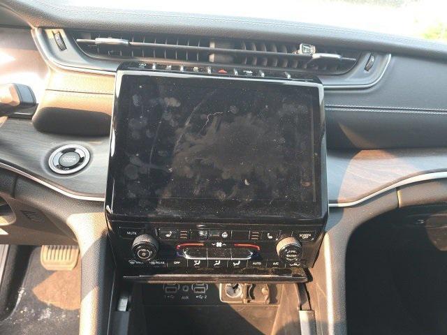 used 2024 Jeep Grand Cherokee car, priced at $39,432