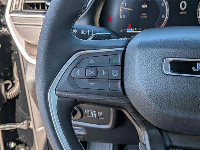 new 2025 Jeep Grand Cherokee car, priced at $44,624