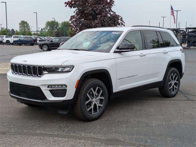 new 2025 Jeep Grand Cherokee car, priced at $44,246