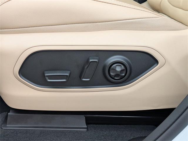 new 2025 Jeep Grand Cherokee car, priced at $44,246