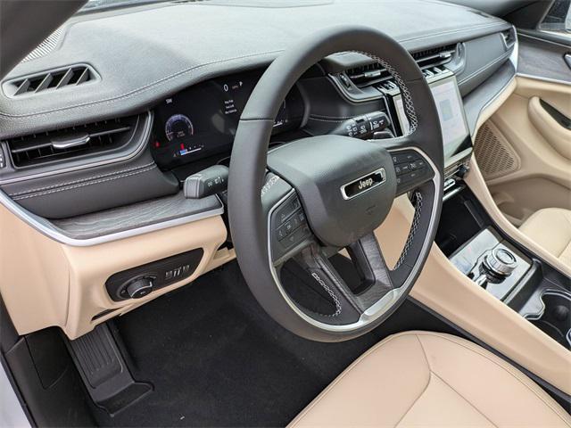 new 2025 Jeep Grand Cherokee car, priced at $44,246