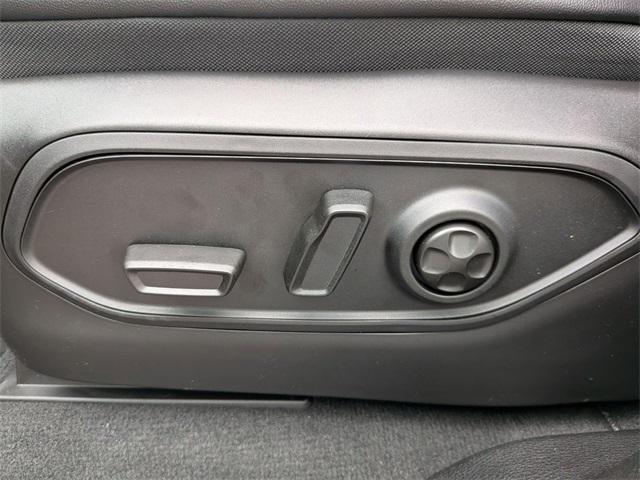new 2025 Jeep Grand Cherokee car, priced at $44,624