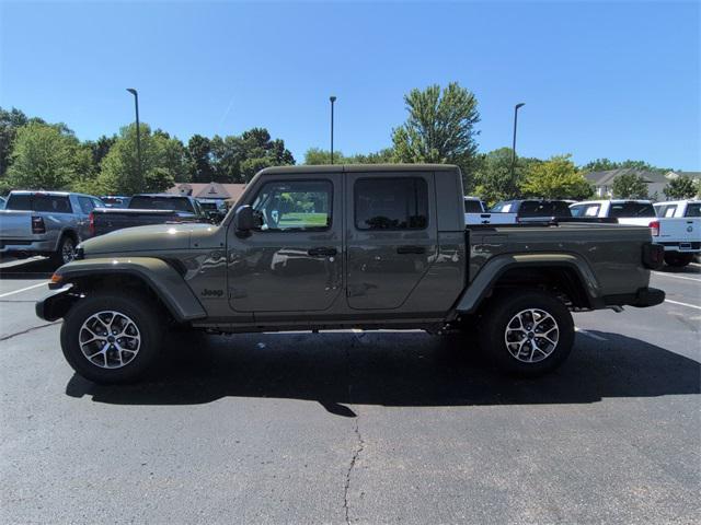 new 2025 Jeep Gladiator car, priced at $47,253