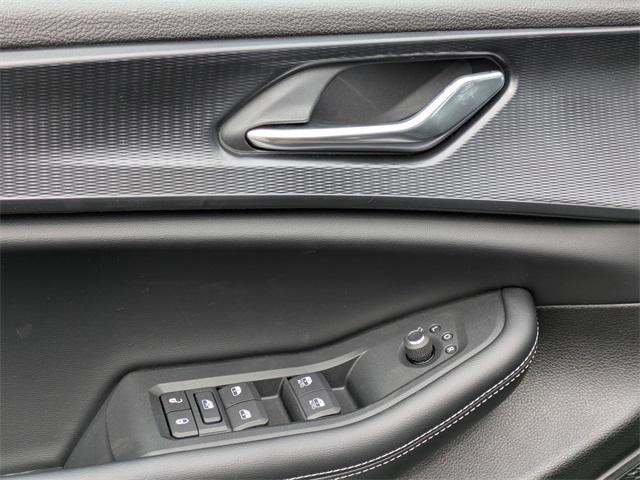new 2025 Jeep Grand Cherokee car, priced at $42,910