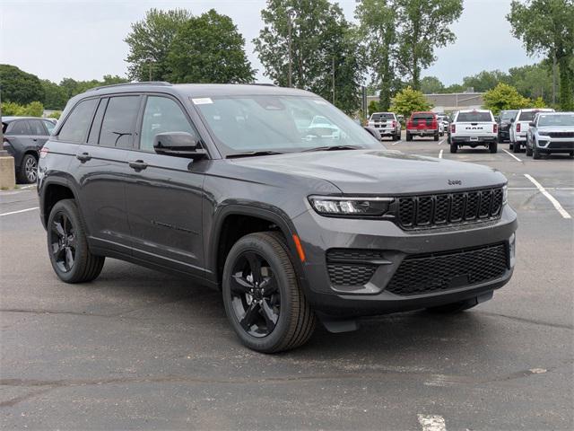new 2025 Jeep Grand Cherokee car, priced at $42,910