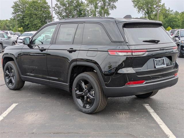 new 2025 Jeep Grand Cherokee car, priced at $42,910